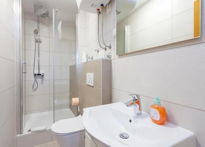 & Alagic 3* Makarska