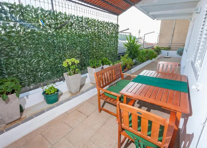 & Alagic 3* Makarska