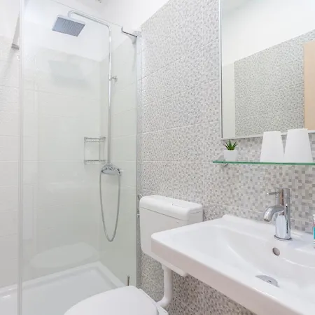 & Alagic Pensionat Makarska