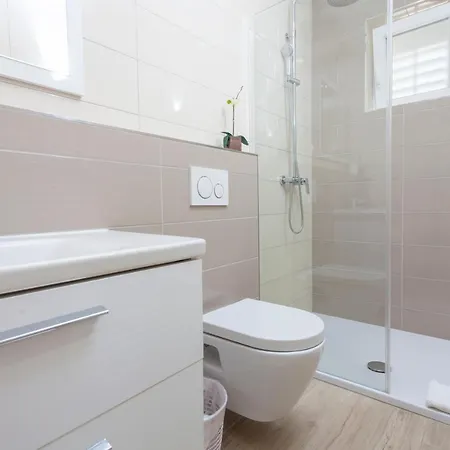 Pensionat & Alagic Makarska