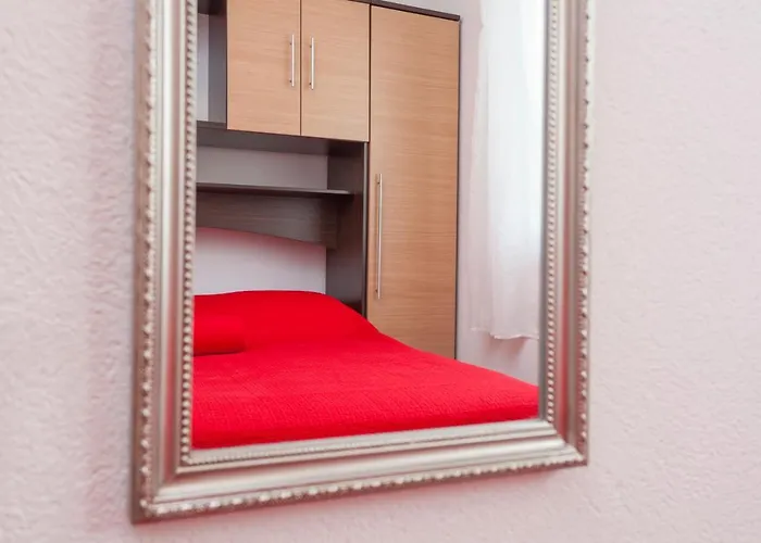 & Alagic Guest house