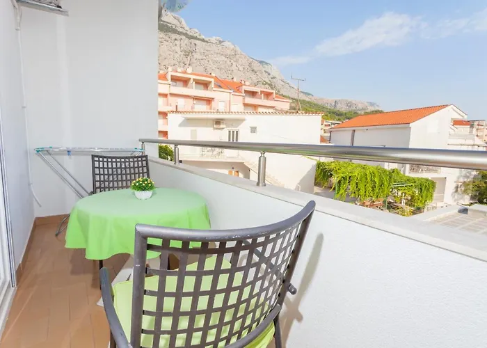 & Alagic Guest house