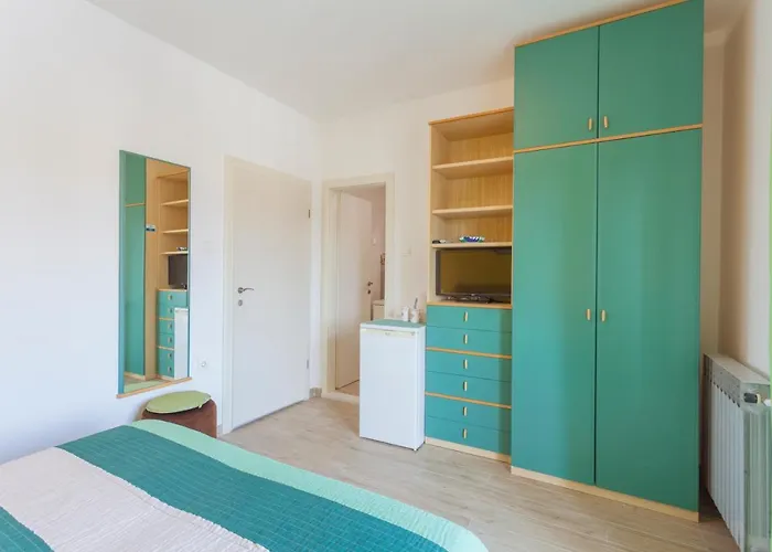 Guest house & Alagic Makarska