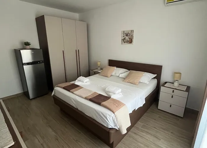 & Alagic Гостьовий будинок