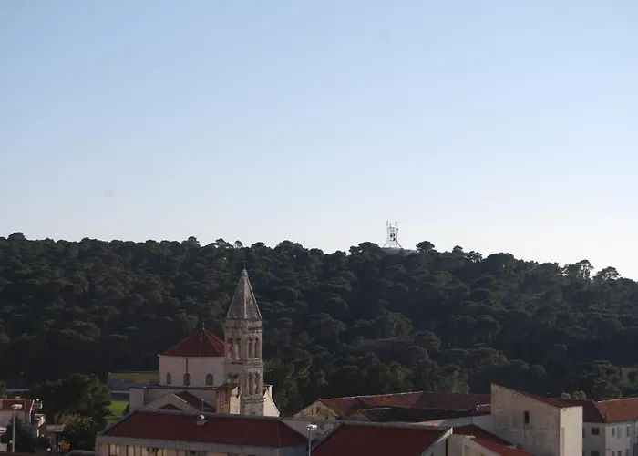 & Alagic 3* Makarska